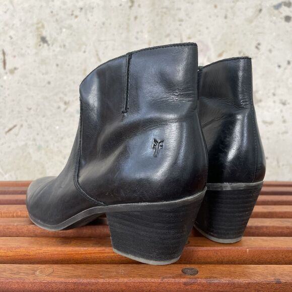 Frye Black Leather Heeled Ankle Boots Size 9M - Picture 4 of 6